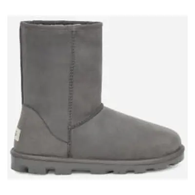 UGG Botte Essential Short pour Femme in Black, Taille