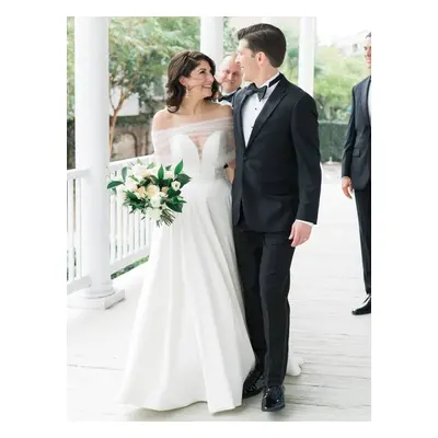 Écharpe de mariage Ivoire Jewel Neck Capes Tulle Boutons Bridal Cover Up