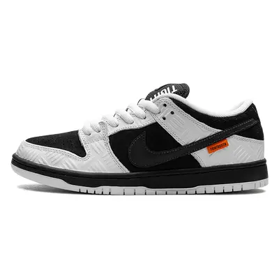 Nike SB Dunk Low TIGHTBOOTH