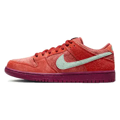 Nike SB Dunk Low Mystic Red