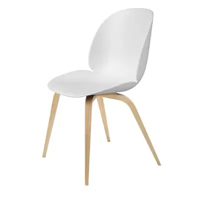 Gubi - Chaise Beetle - Blanc - Chêne massif - Designer GamFratesi