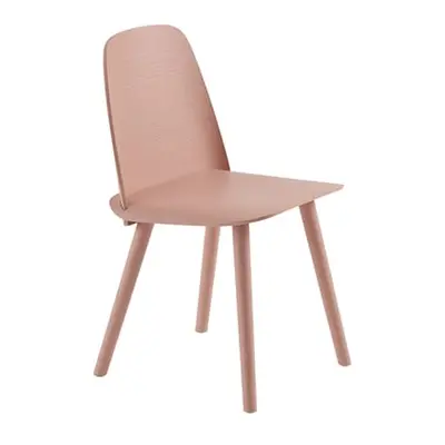 Muuto - Chaise Nerd - Rose - Chêne massif - Designer David Geckeler