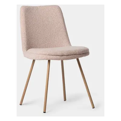 Chaise de salle à manger tapissée en bouclé rose nude avec pied naturel Tera