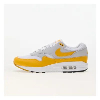 Baskets Nike Air Max Ess White/ University Gold-Pure Platinum EUR